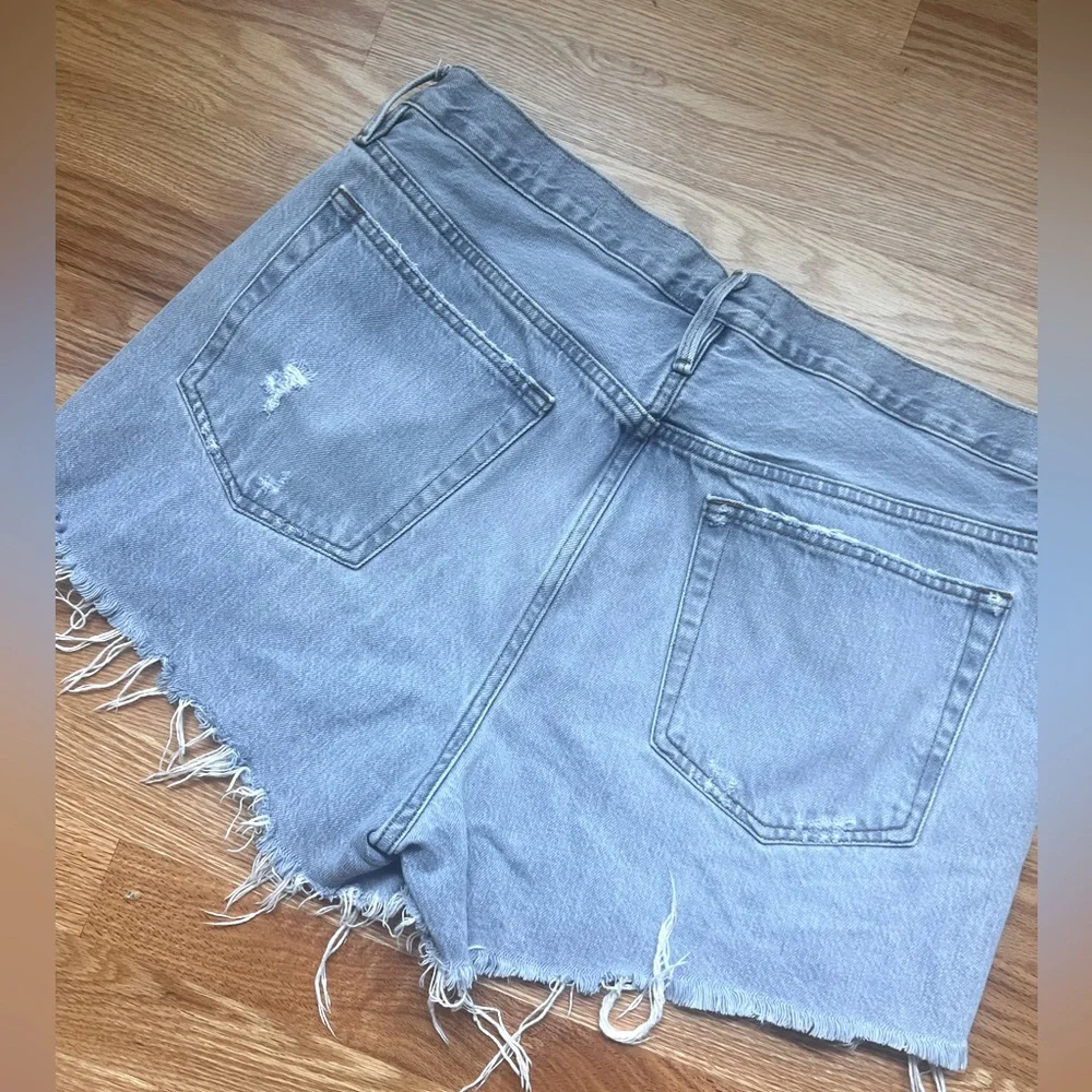 NWOT Frame Denim Le Brigette Distressed Denim Shorts - Picture 4 of 6